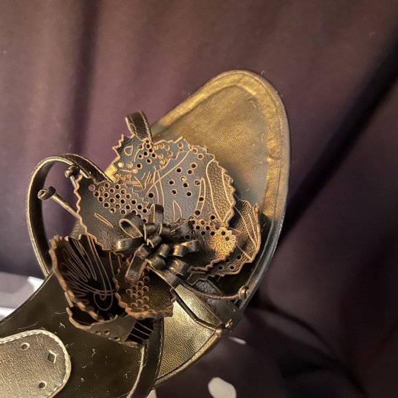 BCBG Heels - Picture 5 of 5